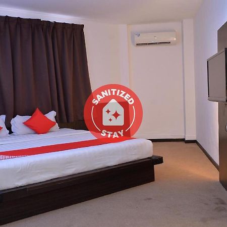 Oyo 43960 Laksamana Executive & Boutique Hotel Tawau Luaran gambar
