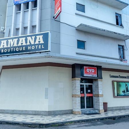 Oyo 43960 Laksamana Executive & Boutique Hotel Tawau Luaran gambar
