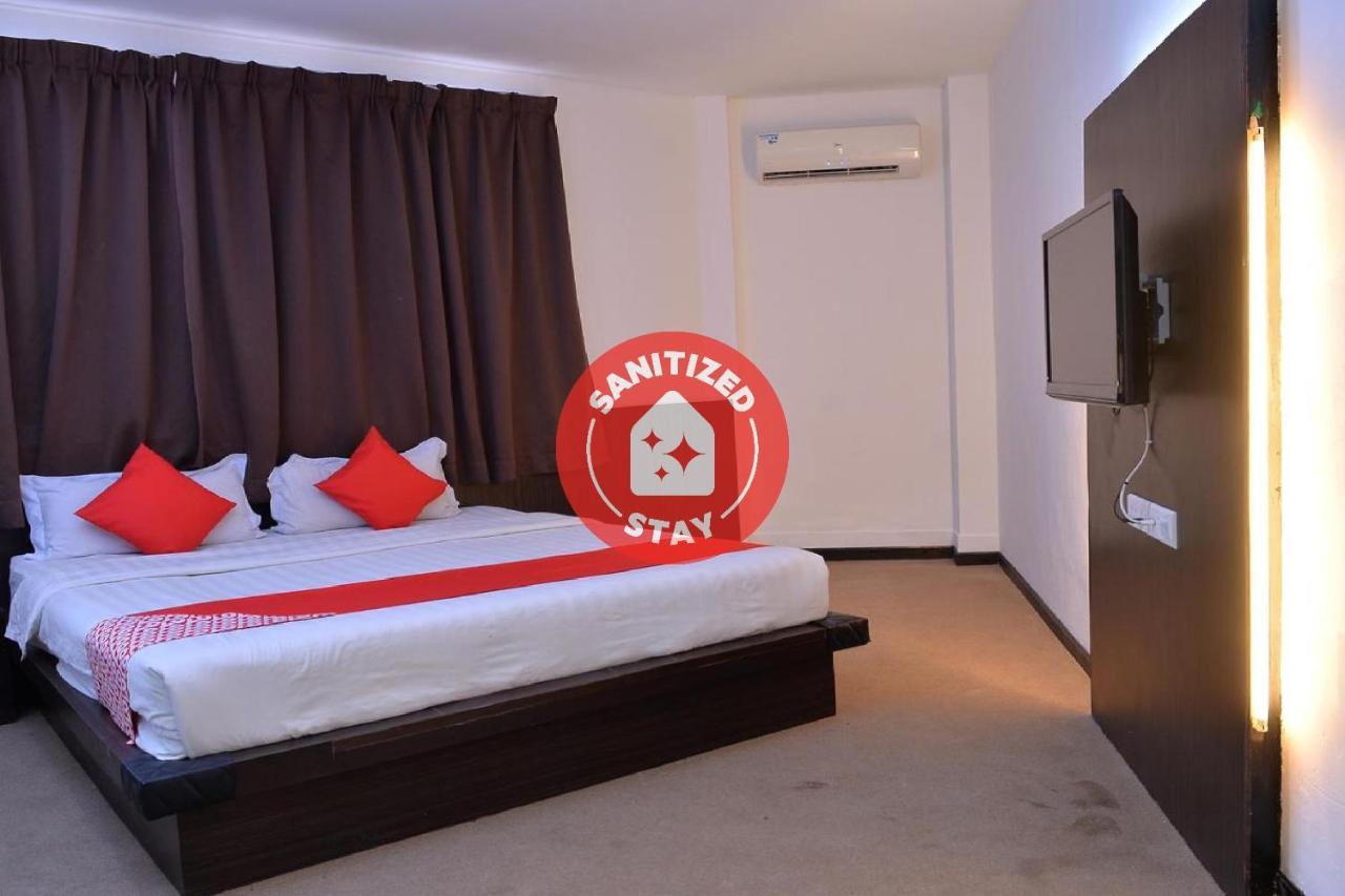 Oyo 43960 Laksamana Executive & Boutique Hotel Tawau Luaran gambar