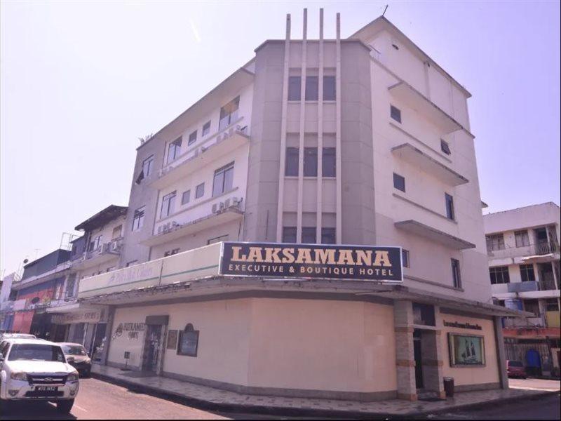 Oyo 43960 Laksamana Executive & Boutique Hotel Tawau Luaran gambar