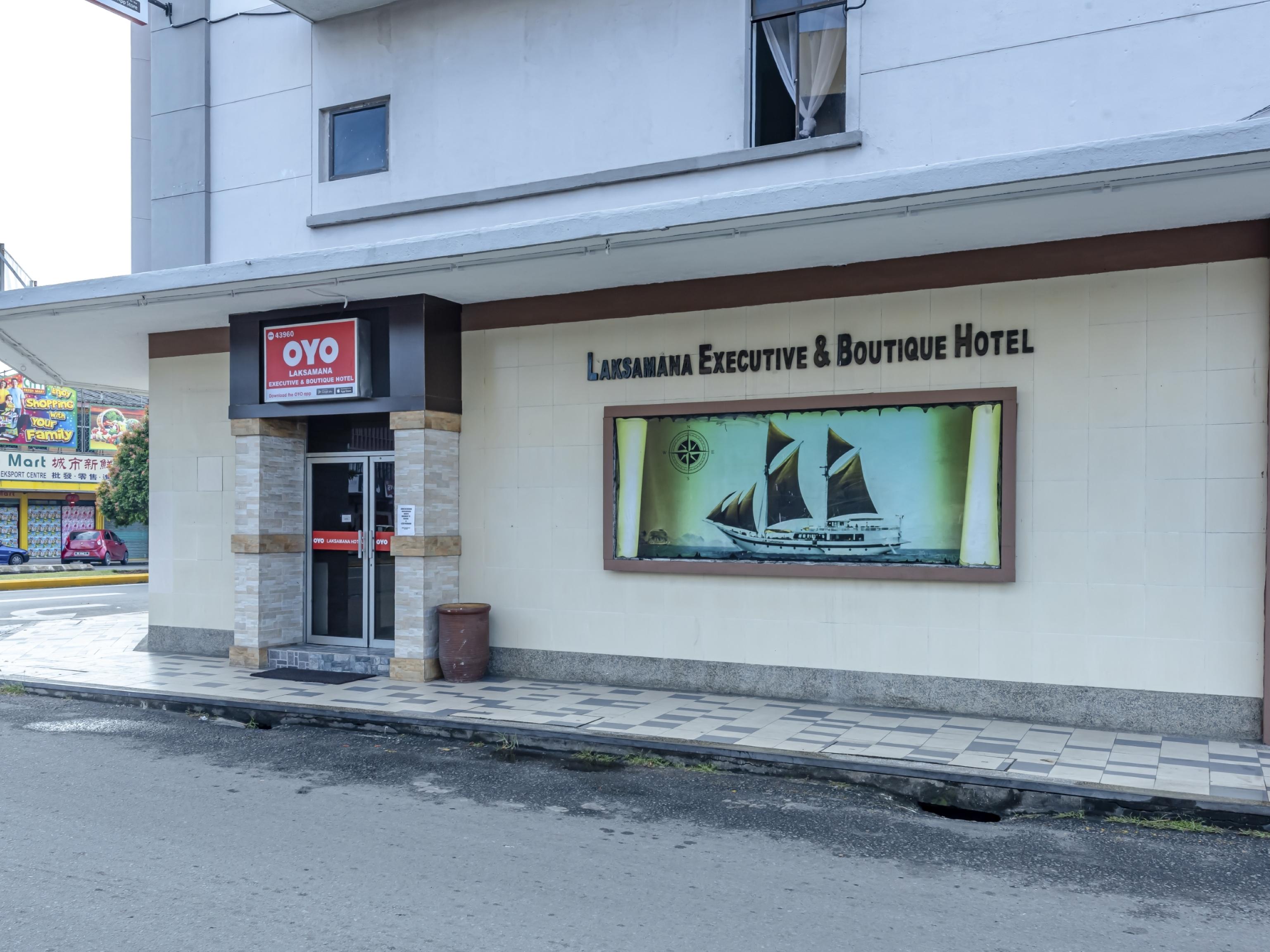 Oyo 43960 Laksamana Executive & Boutique Hotel Tawau Luaran gambar