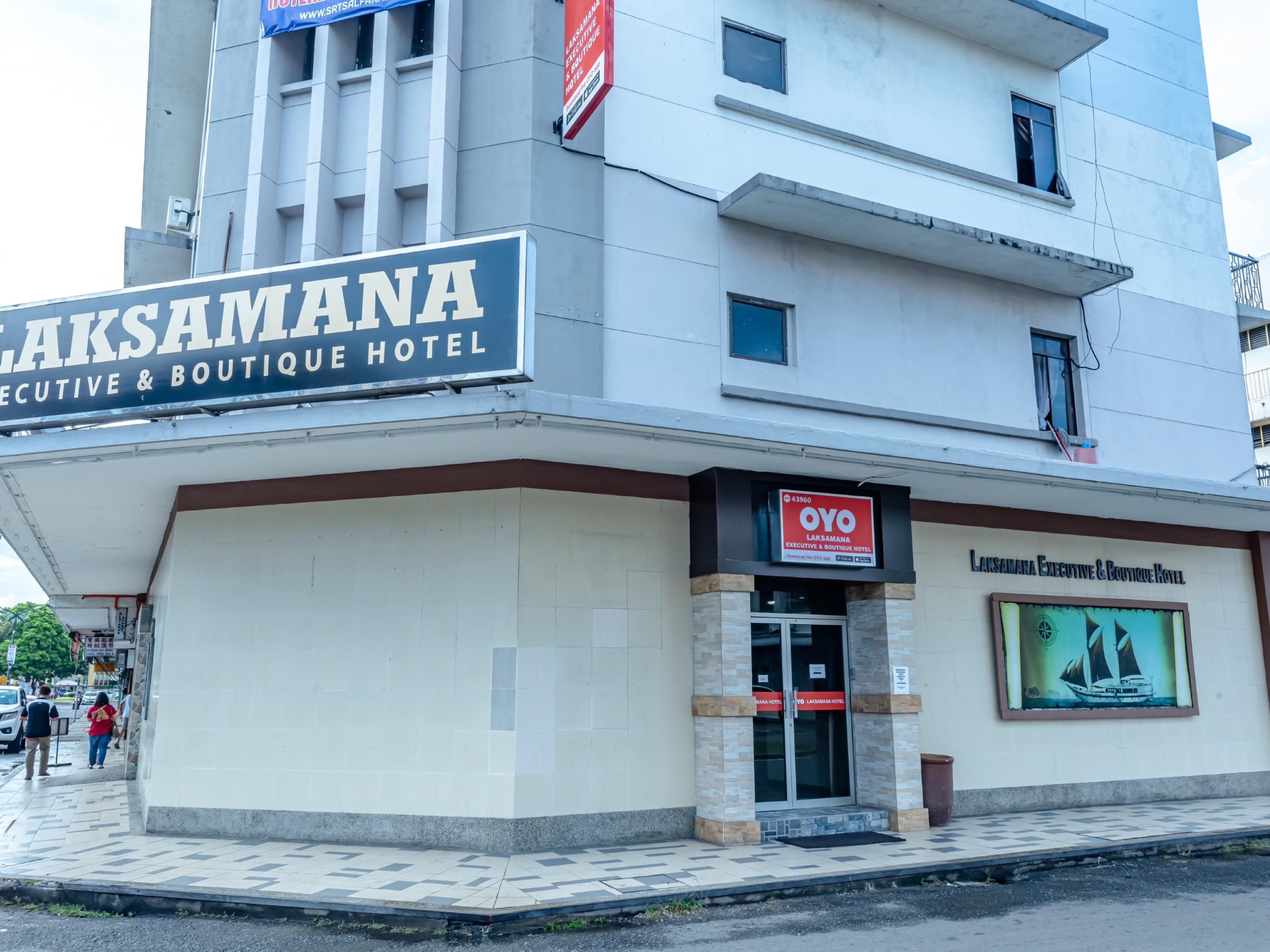 Oyo 43960 Laksamana Executive & Boutique Hotel Tawau Luaran gambar
