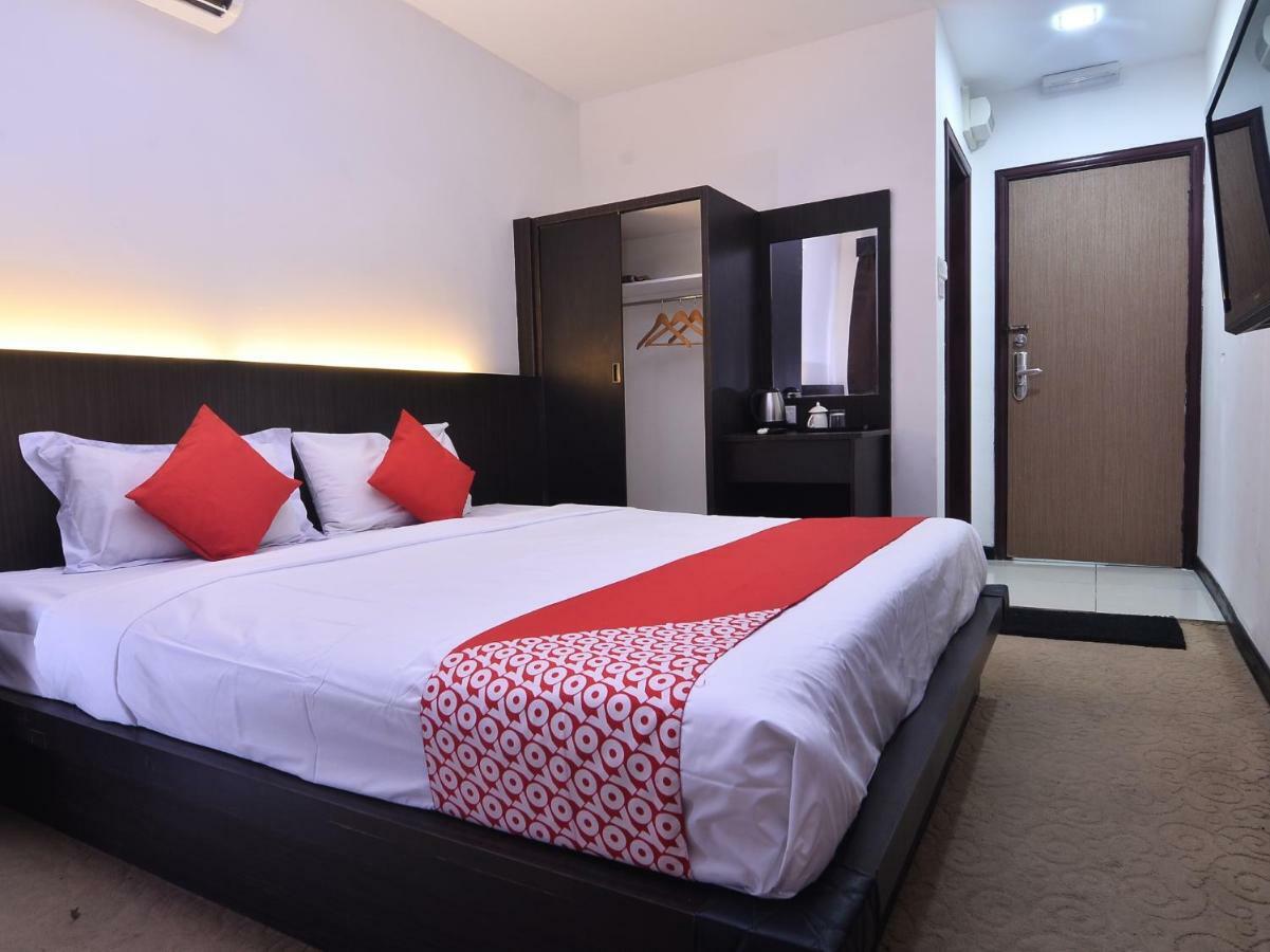 Oyo 43960 Laksamana Executive & Boutique Hotel Tawau Luaran gambar