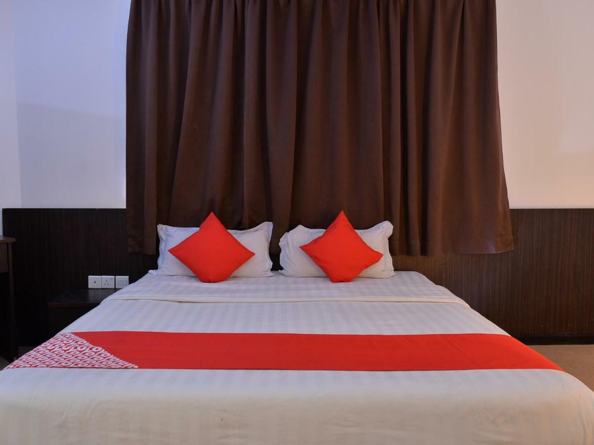 Oyo 43960 Laksamana Executive & Boutique Hotel Tawau Luaran gambar