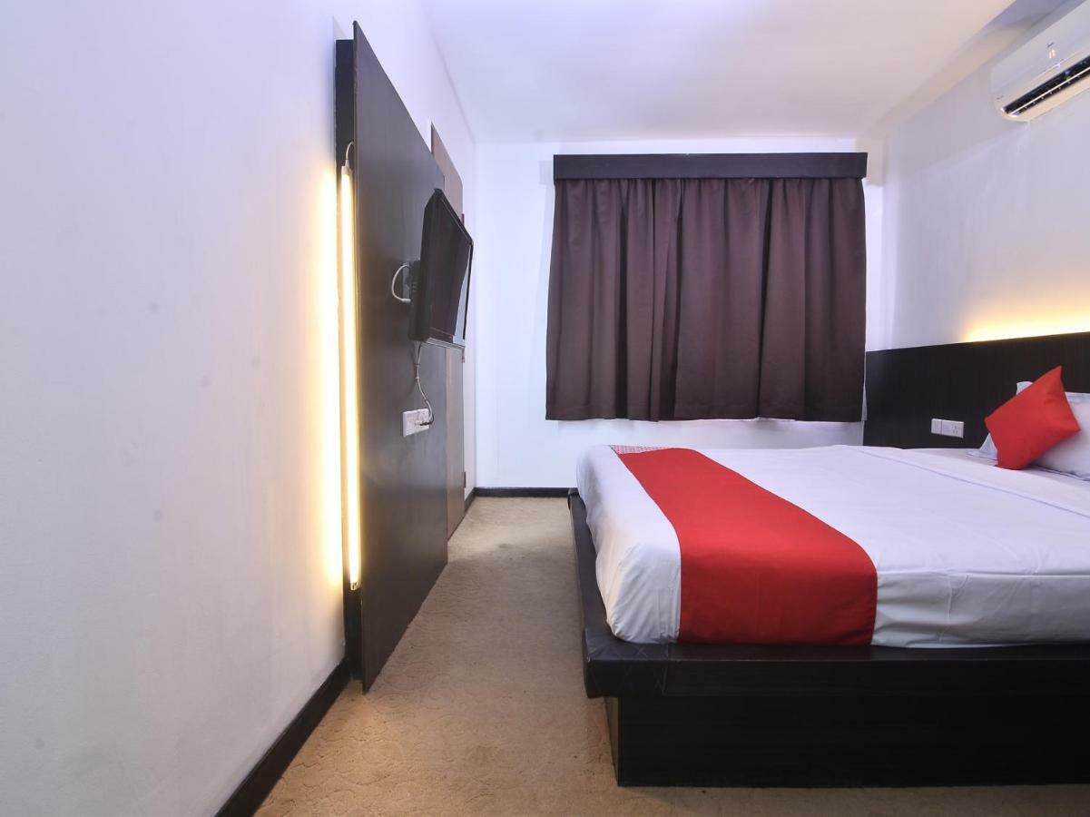 Oyo 43960 Laksamana Executive & Boutique Hotel Tawau Luaran gambar