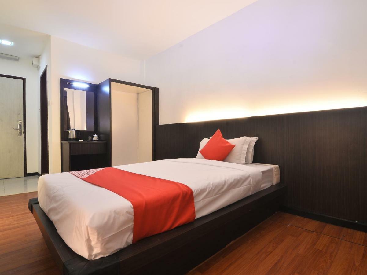 Oyo 43960 Laksamana Executive & Boutique Hotel Tawau Luaran gambar