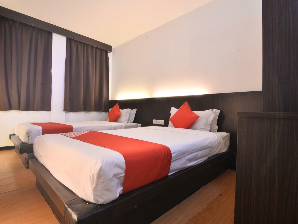 Oyo 43960 Laksamana Executive & Boutique Hotel Tawau Luaran gambar