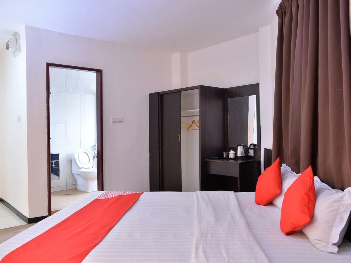 Oyo 43960 Laksamana Executive & Boutique Hotel Tawau Luaran gambar