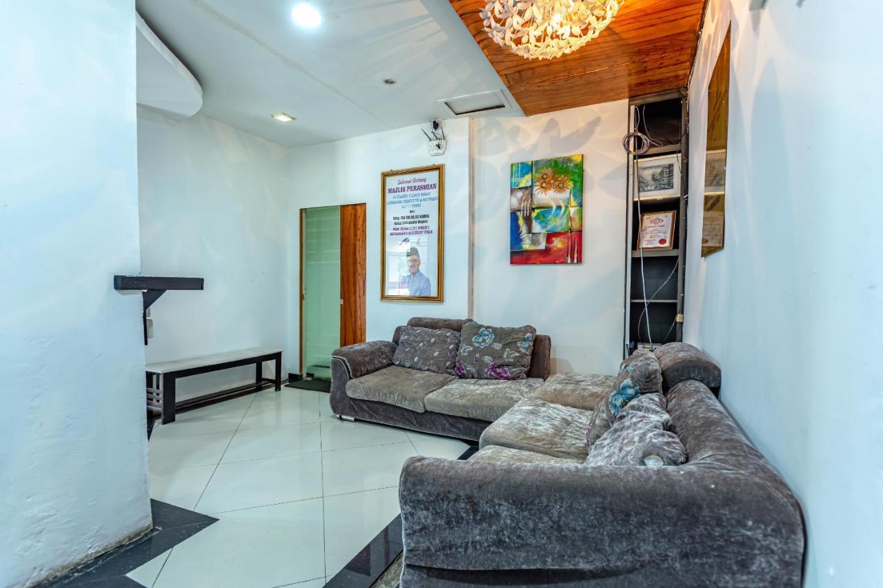 Oyo 43960 Laksamana Executive & Boutique Hotel Tawau Luaran gambar